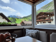 Eckfenster in Weiß