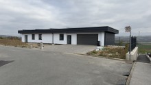 Lieferung von PVC-Fenstern für Neubauten 